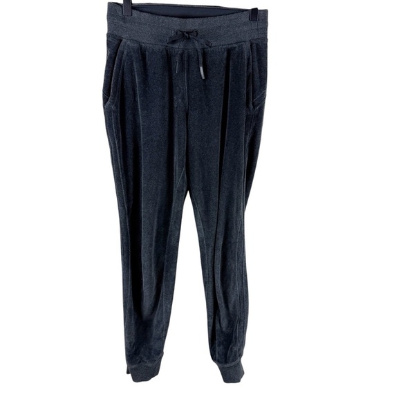 Lululemon Warm Down Jogger *Velour
Heathered Black Size 4 - Picture 2 of 10